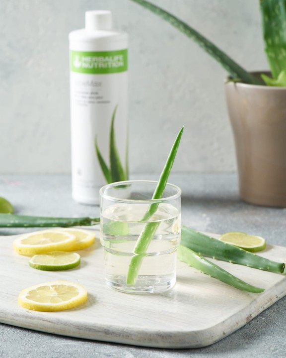 SMIB9 April Aloe Max Photo a-3.jpg